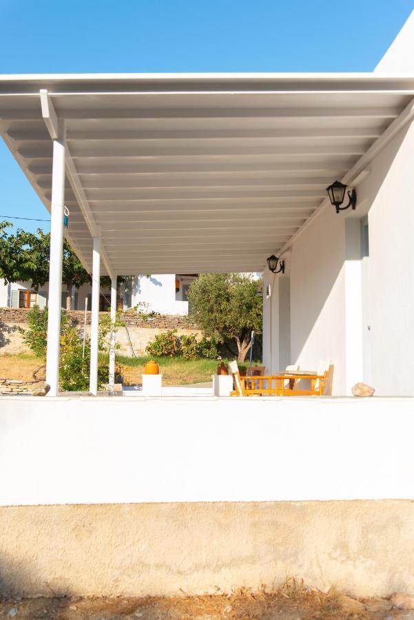 Hotel Themonia à Apollonía Extérieur photo
